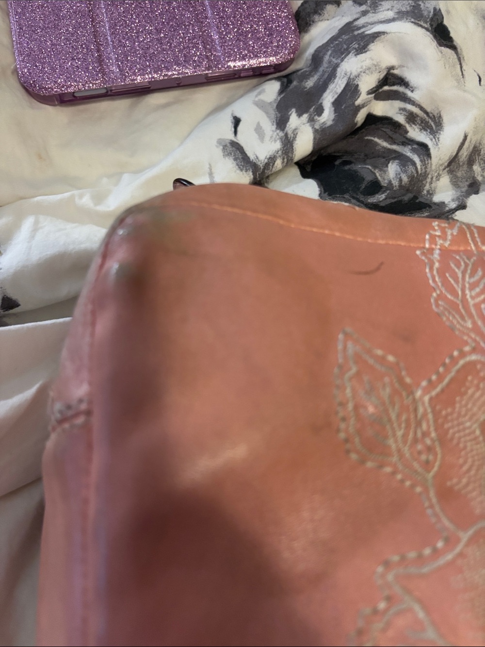 Vintage Coach Coral Pink Leather Shoulder Bag with Floral Embroidery - Picture 9 of 13